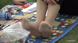 公园草地熟妇肉丝脚4分钟