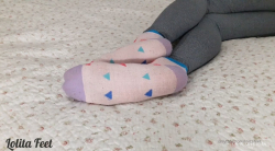 lolita feet 脱下脏棉袜 近距离观赏品尝极品美脚