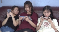 【南国足艺】美妮三美女诱惑，玩脚