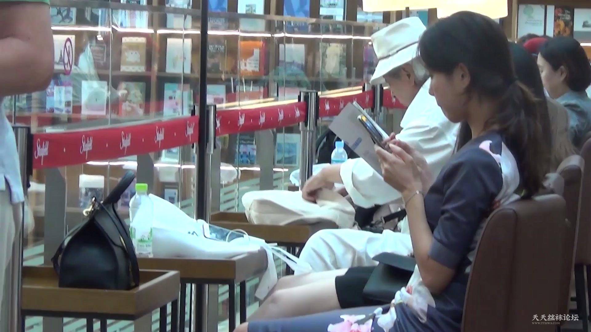 204232uqx1hadecal0b1c8.jpg