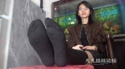 【南国足艺】琪琪原味棉袜裸足诱惑！